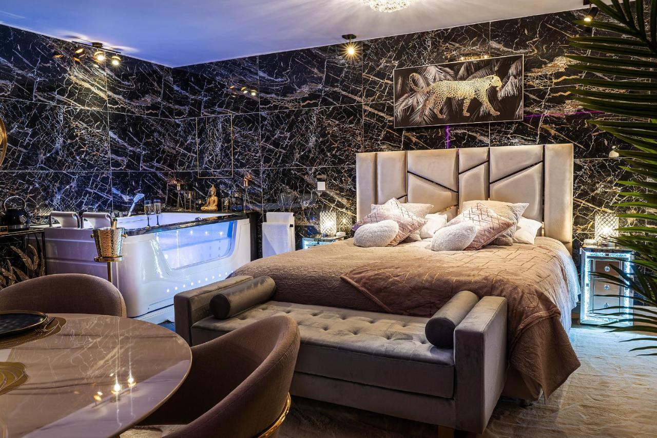 Magnifique Loft / Spa En Face De La Cathedrale ! Narbonne Buitenkant foto