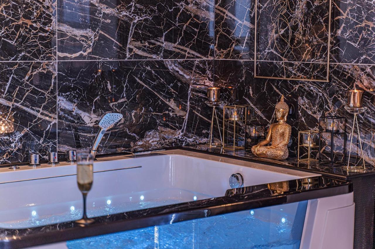 Magnifique Loft / Spa En Face De La Cathedrale ! Narbonne Buitenkant foto